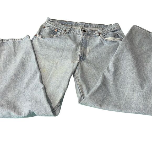 Vintage 90s Levi’s men’s 34 by 32 light wash classics has fading and a few small - Picture 2 of 8